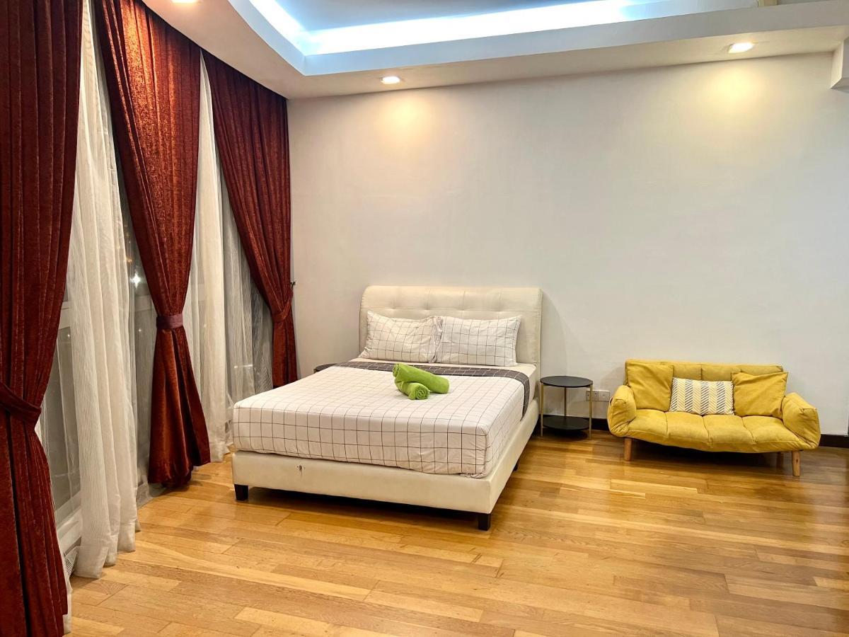 Apartment Regalia Luxury Homes By Infinity Pool