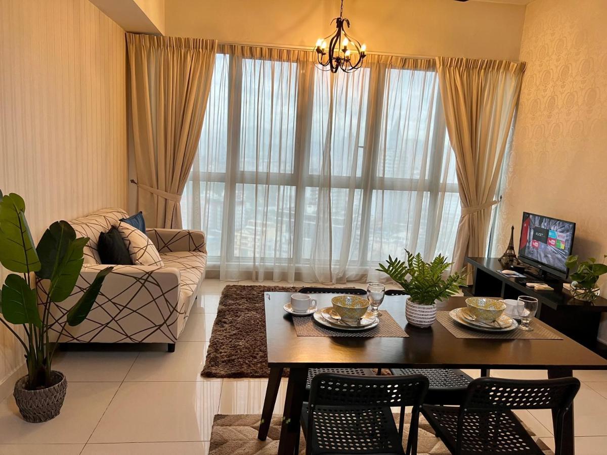 Apartment Regalia Luxury Homes By Infinity Pool Kuala Lumpur