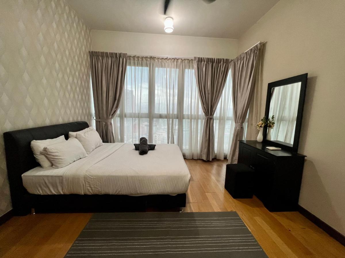 Regalia Luxury Homes By Infinity Pool Apartment